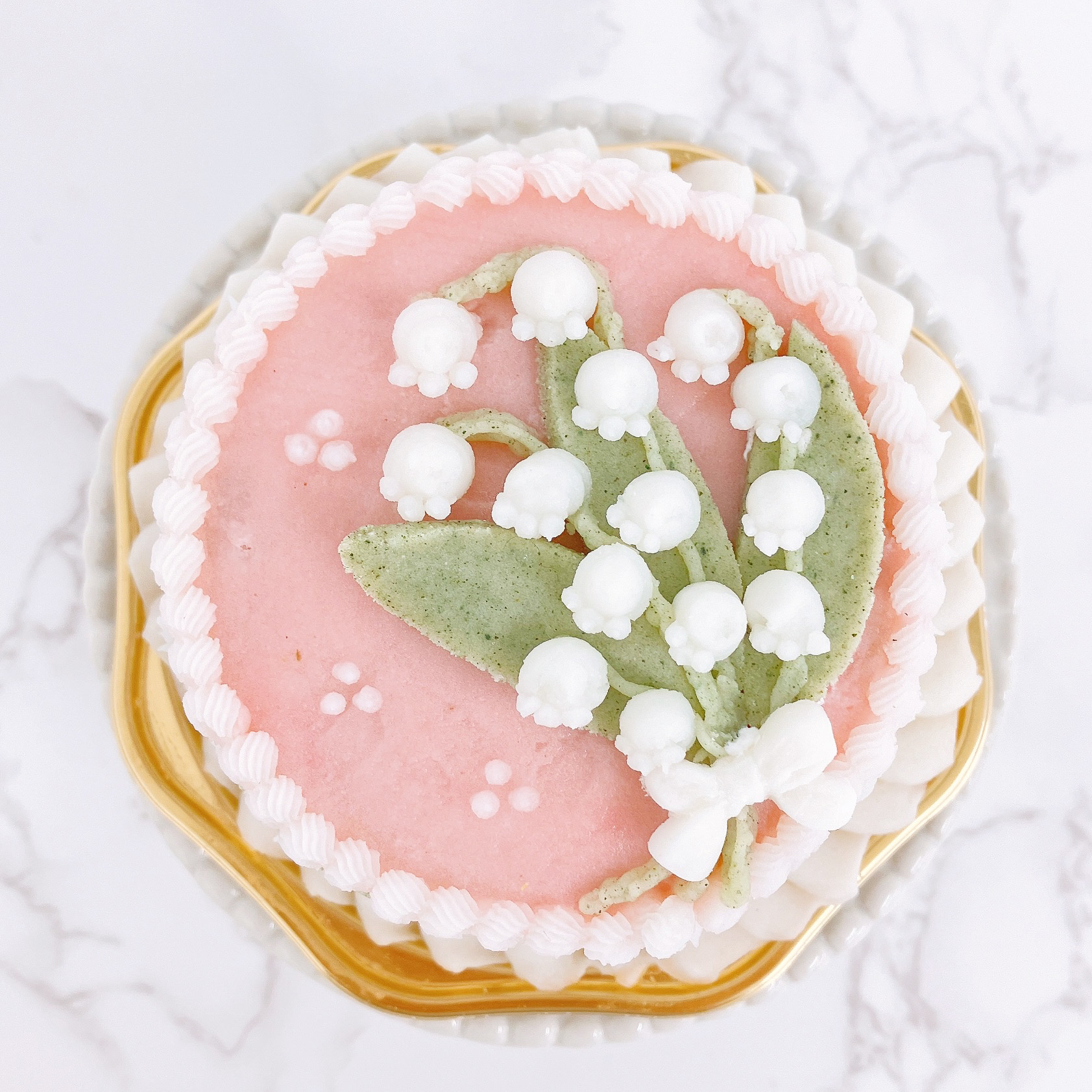 すずらんのケーキ＞<br